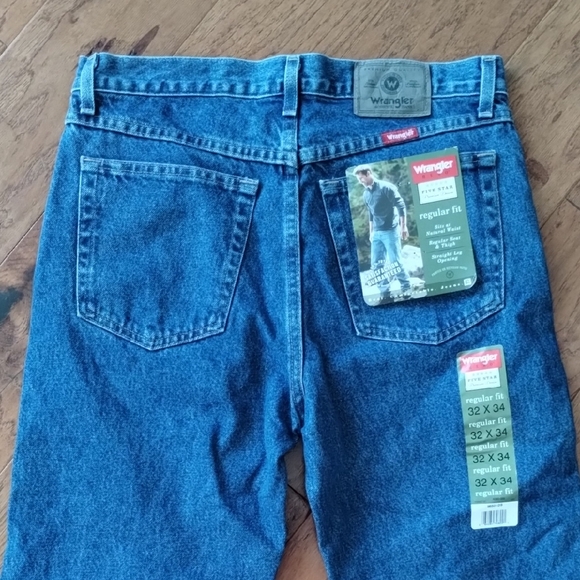 Wrangler Other - Wrangler 32X34 Regular Fit Jeans